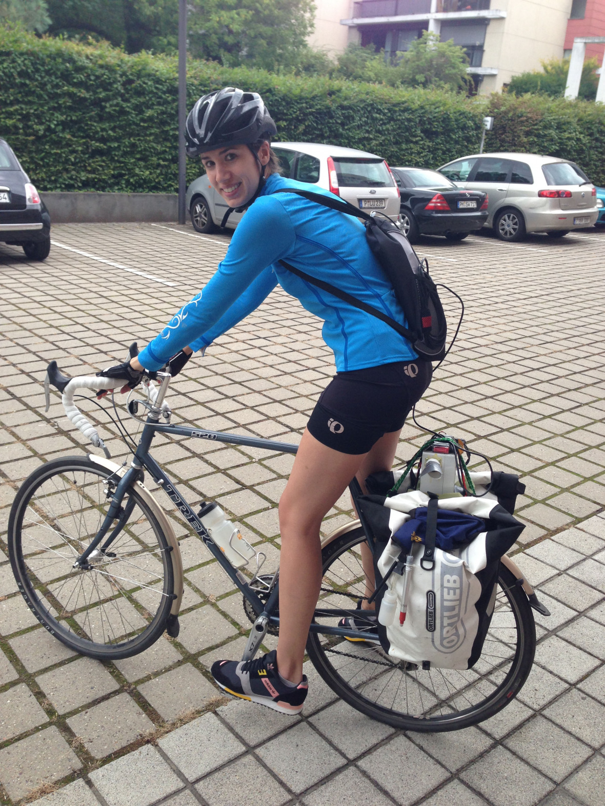 erika sogs fahrrad2 Off to another bike trip from Potsdam to Berlin-Friedrichshain.